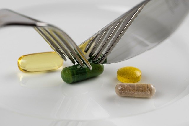 Learn the pros and cons of dietary supplements in detail (buying guidelines included!)